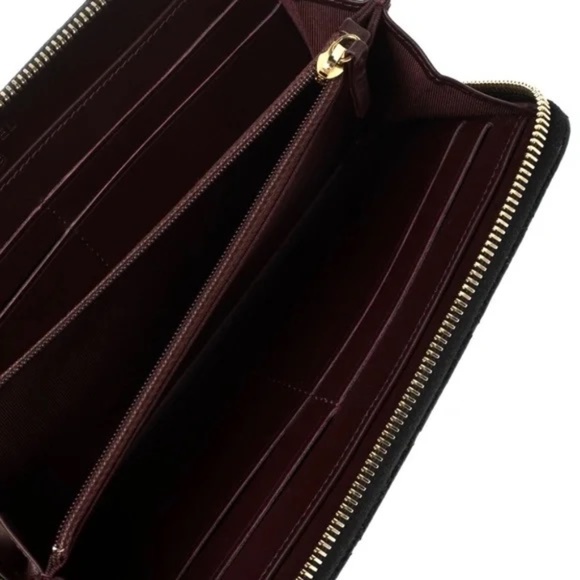 CHANEL Continental Caviar Skin Zipp Wallet - Picture 9 of 12
